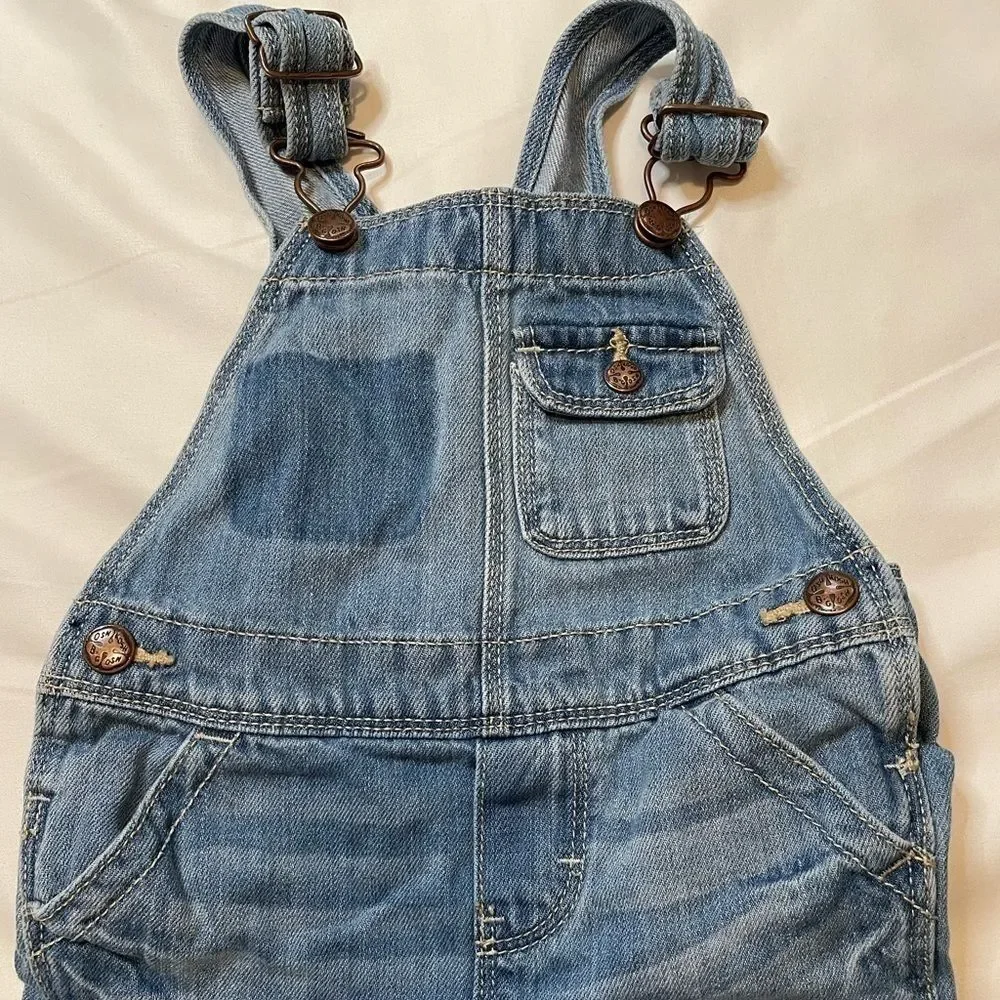 Girls Oshkosh size 12-18 months denim overalls